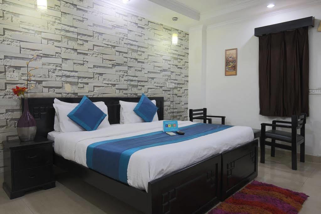 Majestic Hotel 3*